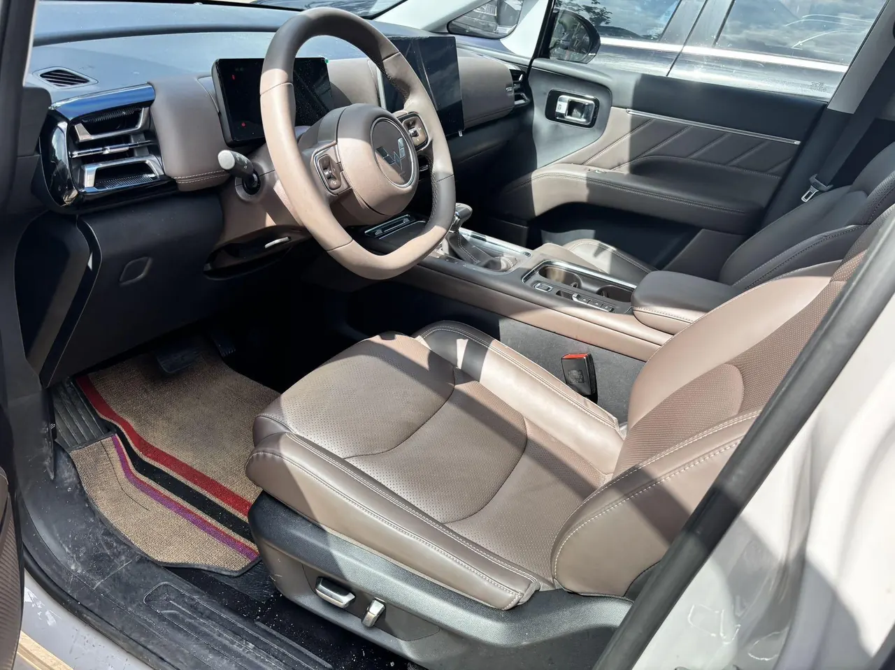 WuLing 2025 Starlight 730 1.5T CVT Elite Automatic Transmission 3