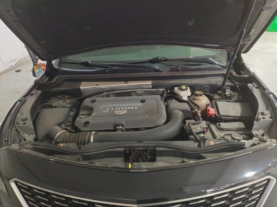Cadillac 2022 XT4 48V 2.0T 28T Two-Drive Fashion Automatic Gear 12