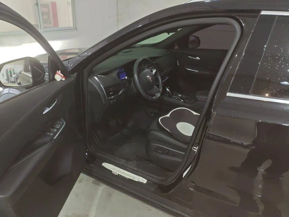Cadillac 2022 XT4 48V 2.0T 28T Two-Drive Fashion Automatic Gear 5