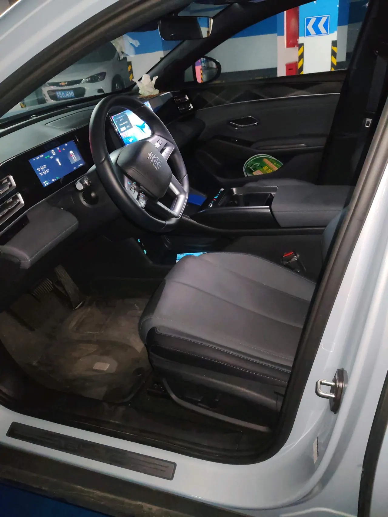 BYD 2026 Qin L DM-i 1.5 stepless 128KM leading automatic gear 3