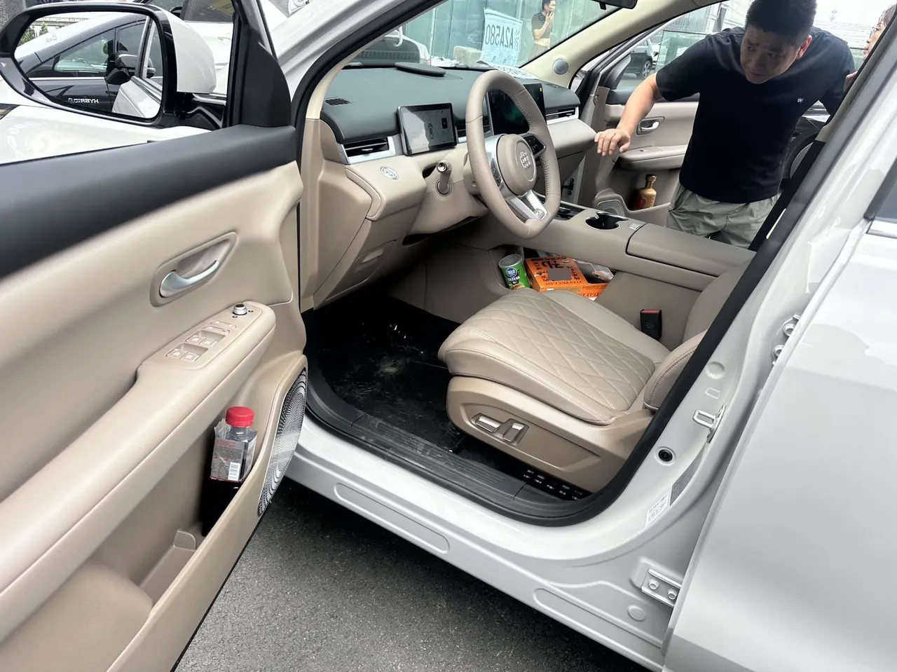 LanDian 2026 LanDian E5 PLUS 1.5 Stepless Standard Endurance Four-wheel Drive Performance Edition Ultra5 Seat Automatic Transmission 2