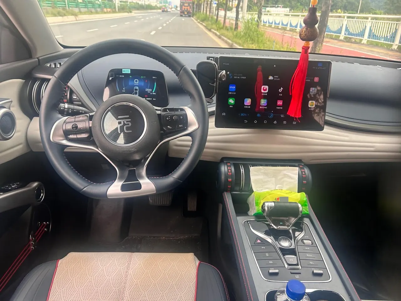 BYD yuan PLUS 2022 yuan PLUS 430KM luxury automatic gear 3