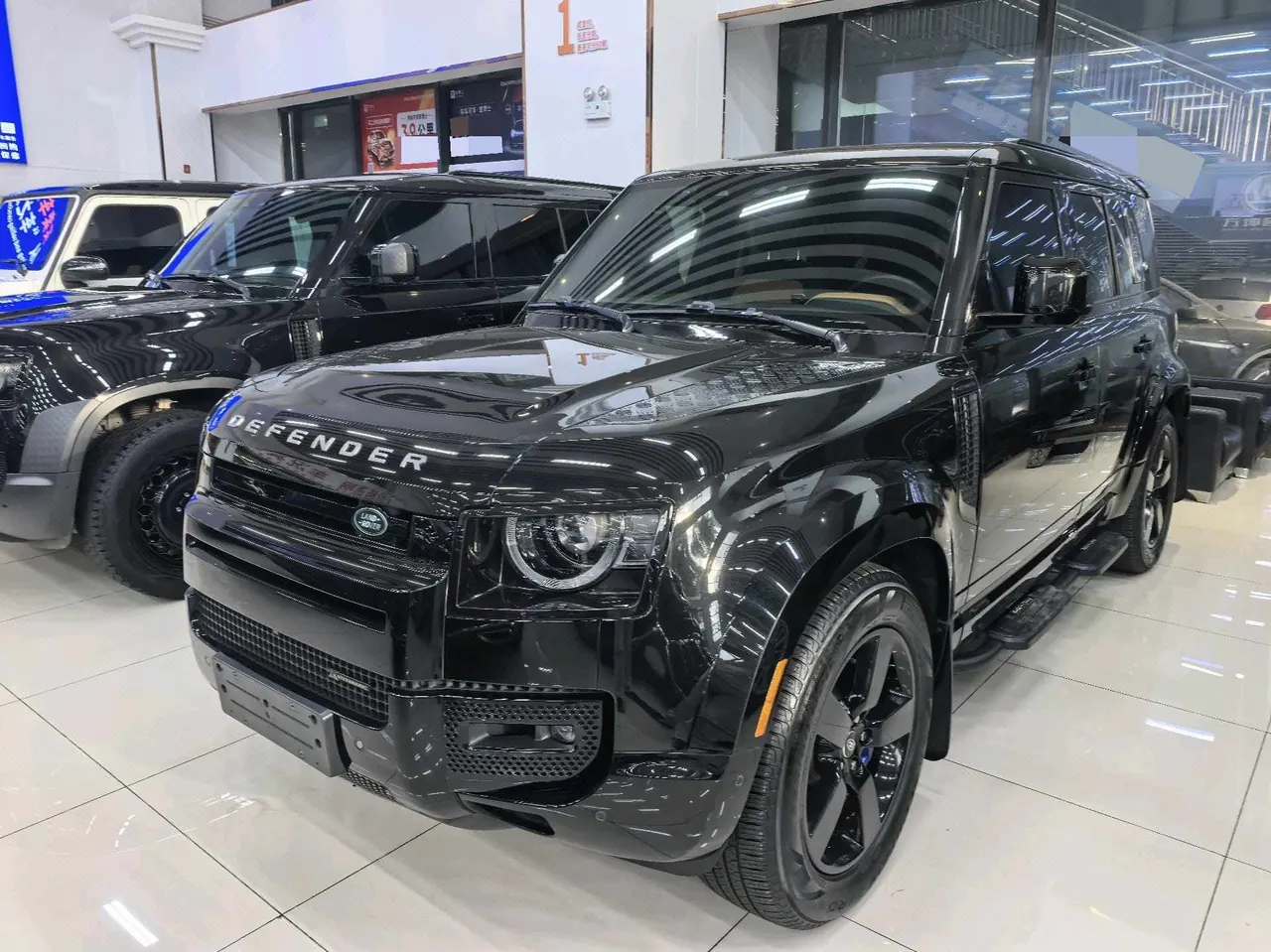 Open image lightbox: Land Rover Guard (Imported) 2023 Guard 110 48V 3.0T P400 X-DYNAMIC HSE (Modified) Automatic Gear