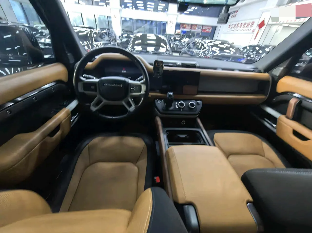 Land Rover Guard (Imported) 2023 Guard 110 48V 3.0T P400 X-DYNAMIC HSE (Modified) Automatic Gear 7