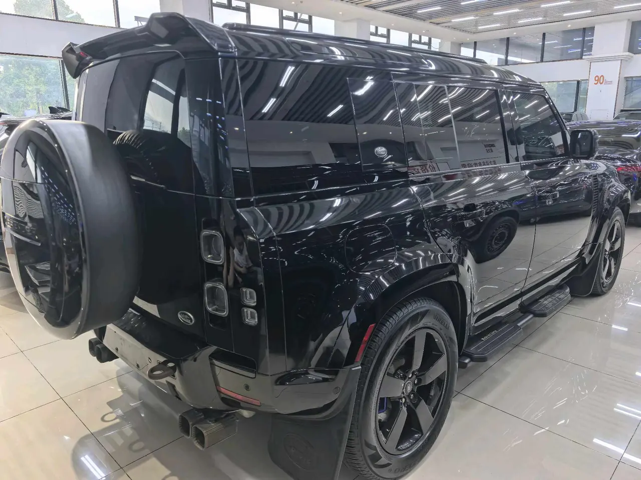 Land Rover Guard (Imported) 2023 Guard 110 48V 3.0T P400 X-DYNAMIC HSE (Modified) Automatic Gear 9