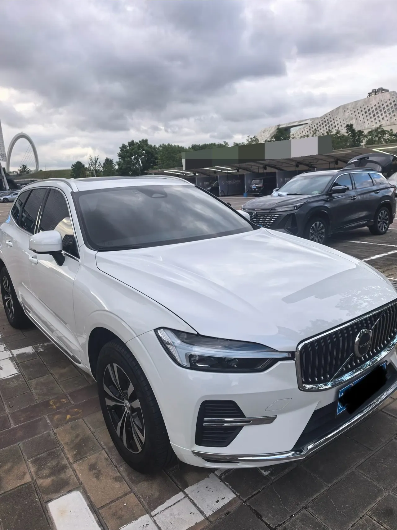 Volvo 2024 XC60 48V 2.0T B5 4-wheel drive Zhiyuan Deluxe Edition Automatic Gear 3