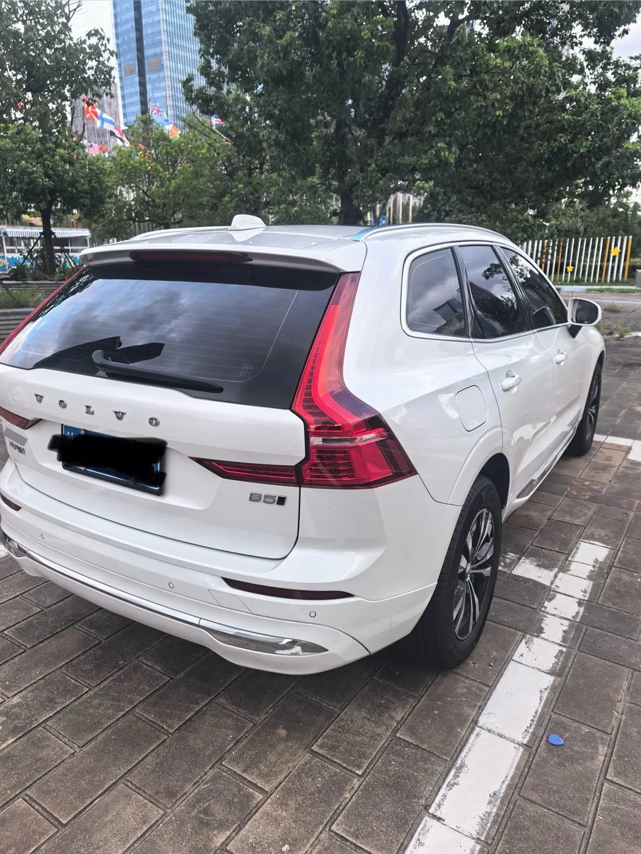 Volvo 2024 XC60 48V 2.0T B5 4-wheel drive Zhiyuan Deluxe Edition Automatic Gear 6