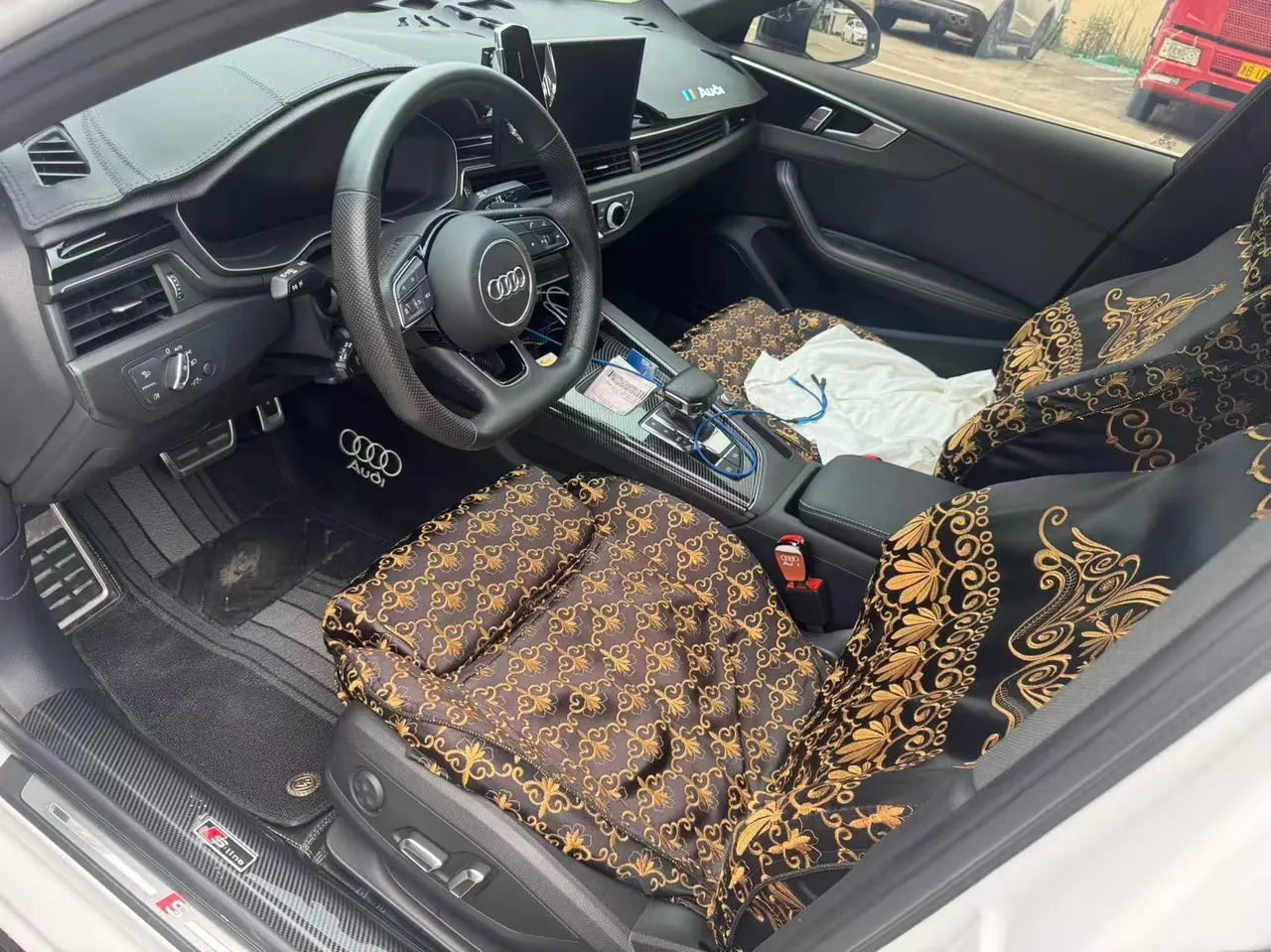 Audi 2024 A4L 2.0TFSI 40TFSI Deluxe Dynamic Automatic 3