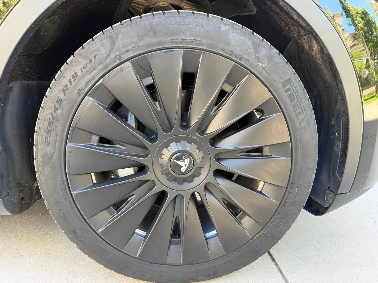 Tesla 2022 Model Y rear-wheel drive version automatic transmission 11