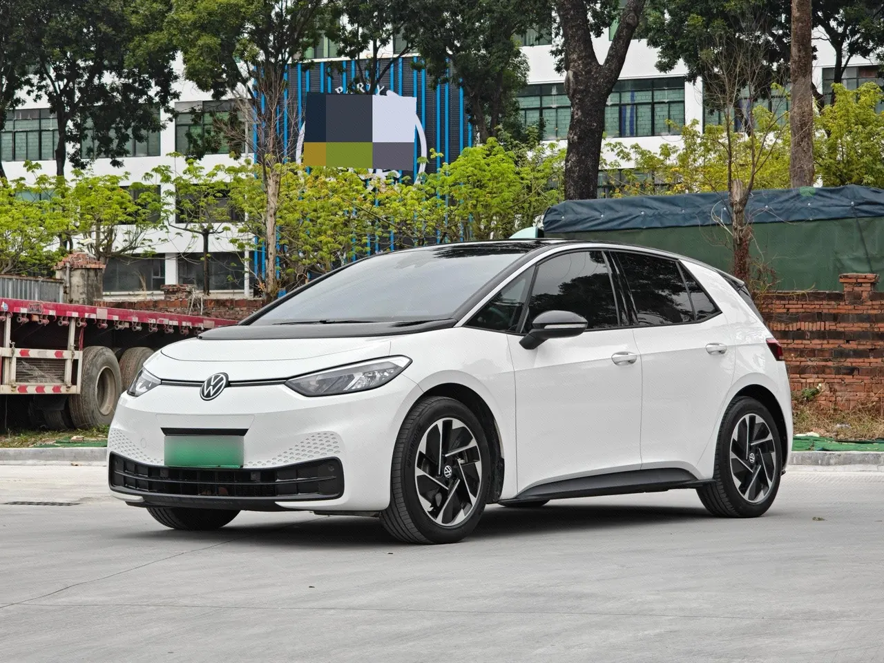 Open image lightbox: Volkswagen 2024 ID. 3 superior version of automatic transmission