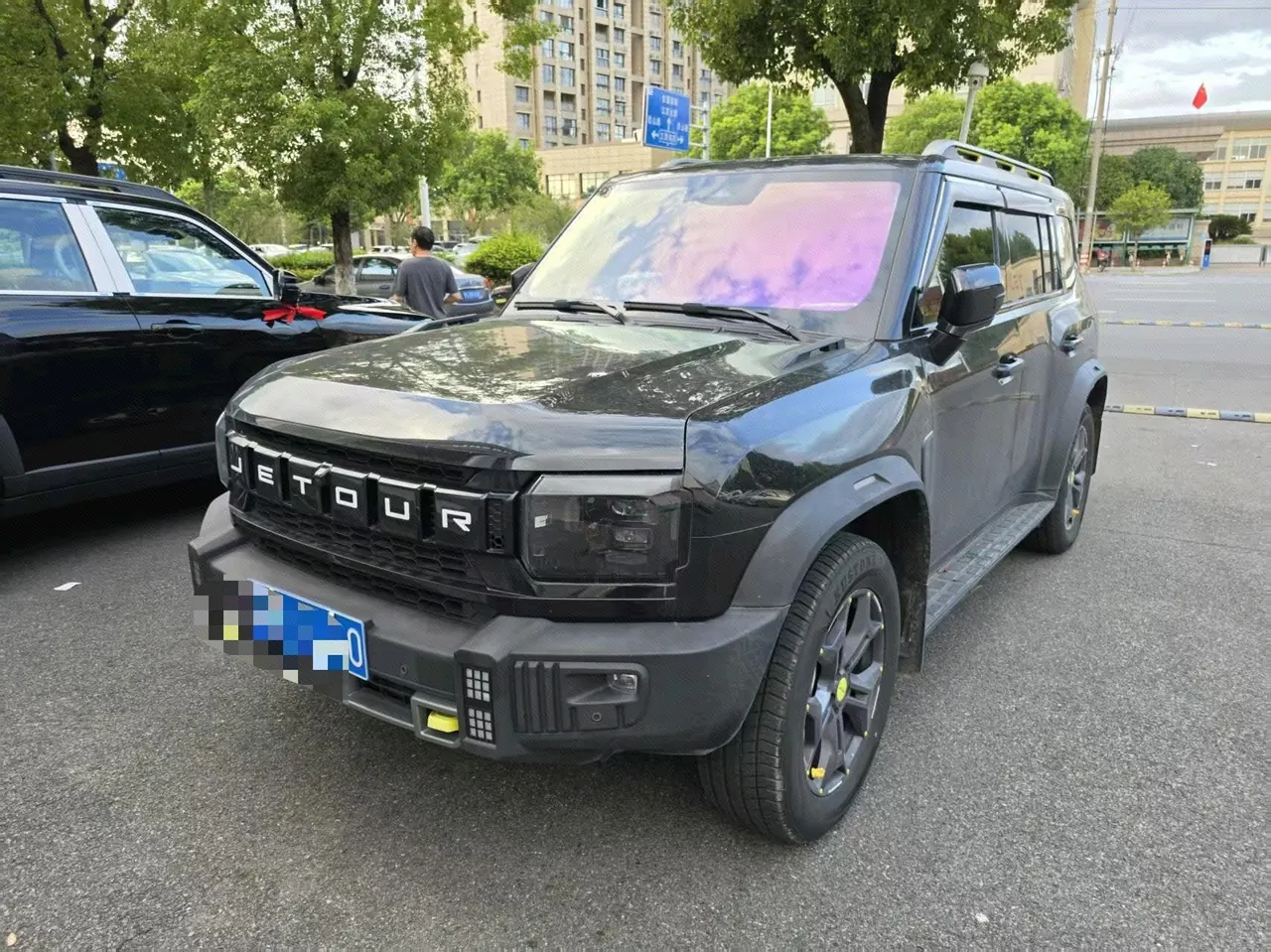Open image lightbox: Jetour 2024 Traveler 2.0T Four-Wheel-Drive Cross-Country PRO Entertainment Version Automatic Transmission