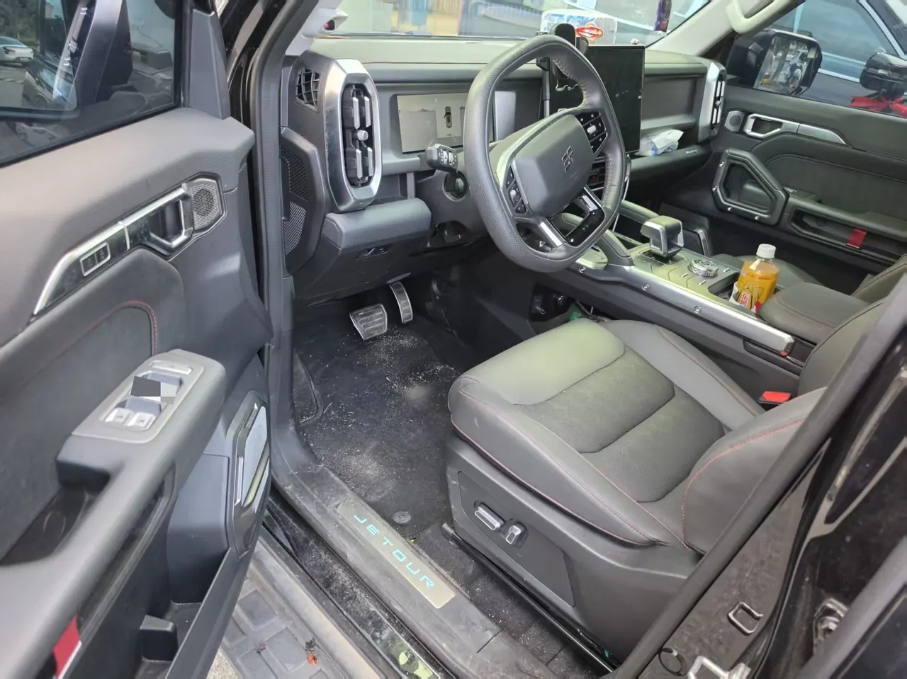Jetour 2024 Traveler 2.0T Four-Wheel-Drive Cross-Country PRO Entertainment Version Automatic Transmission 2