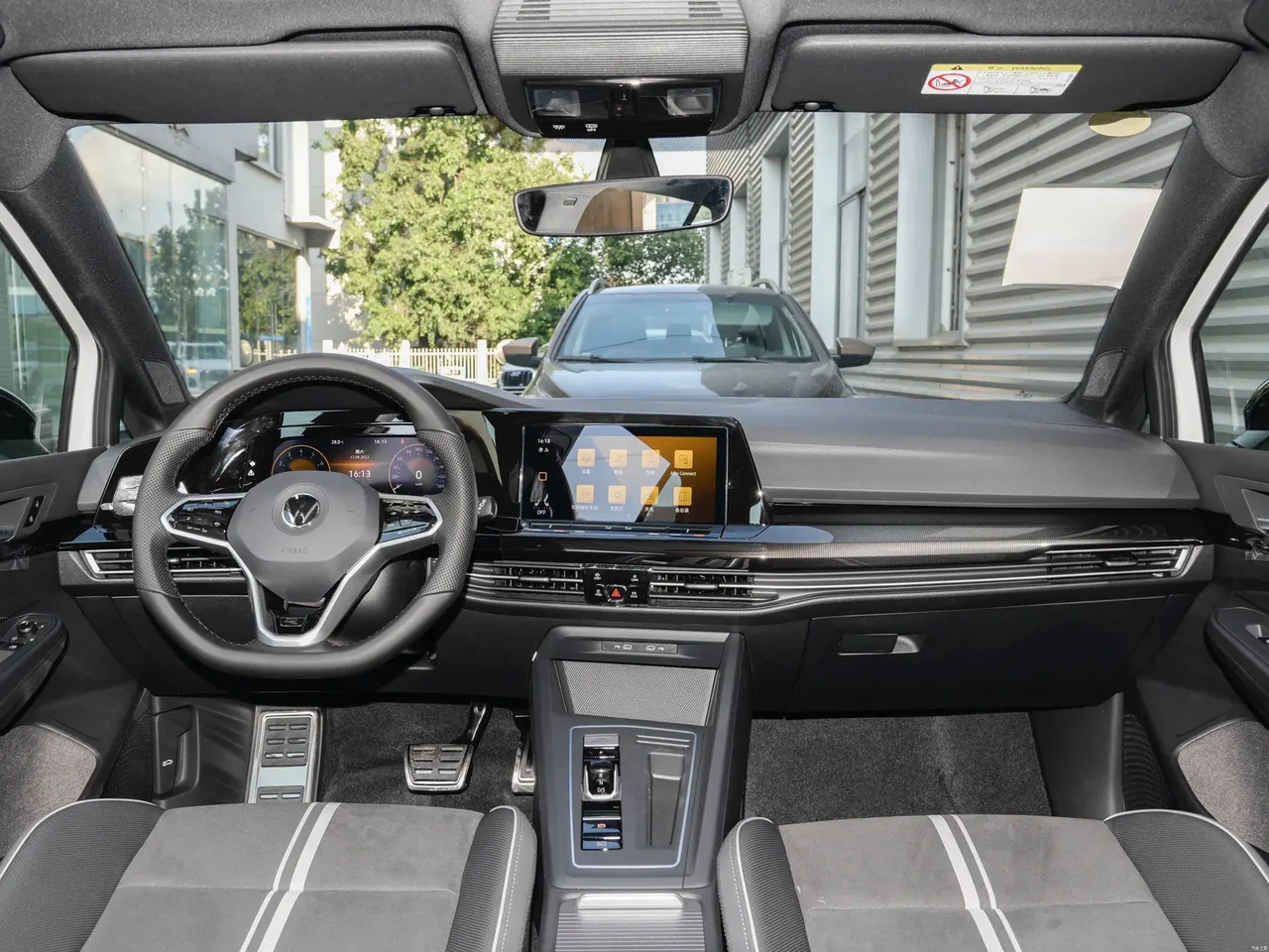 Volkswagen 2023 Golf 8 R-Line 1.4TSI 280TSI Lite Automatic 4
