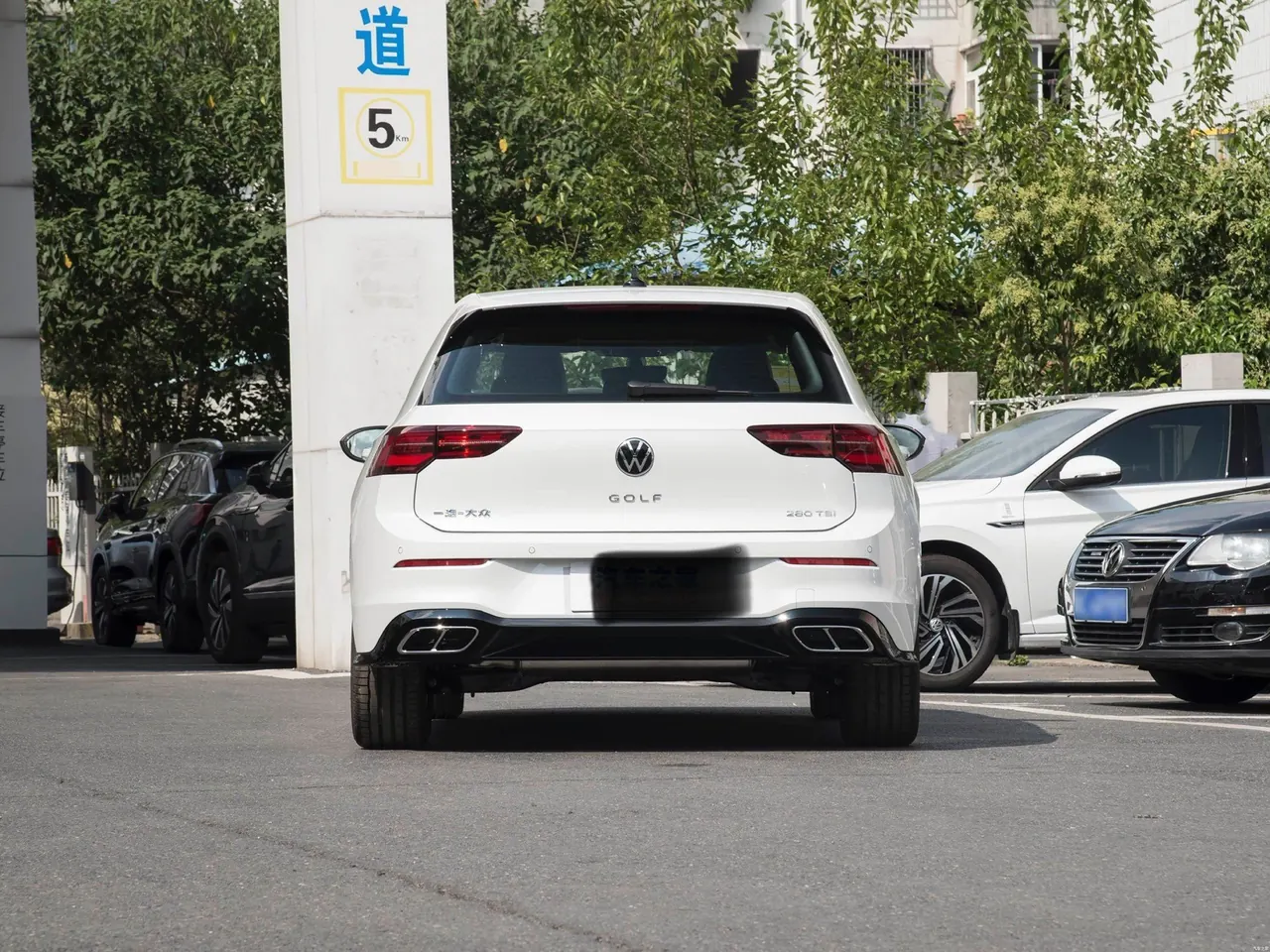Volkswagen 2023 Golf 8 R-Line 1.4TSI 280TSI Lite Automatic 5