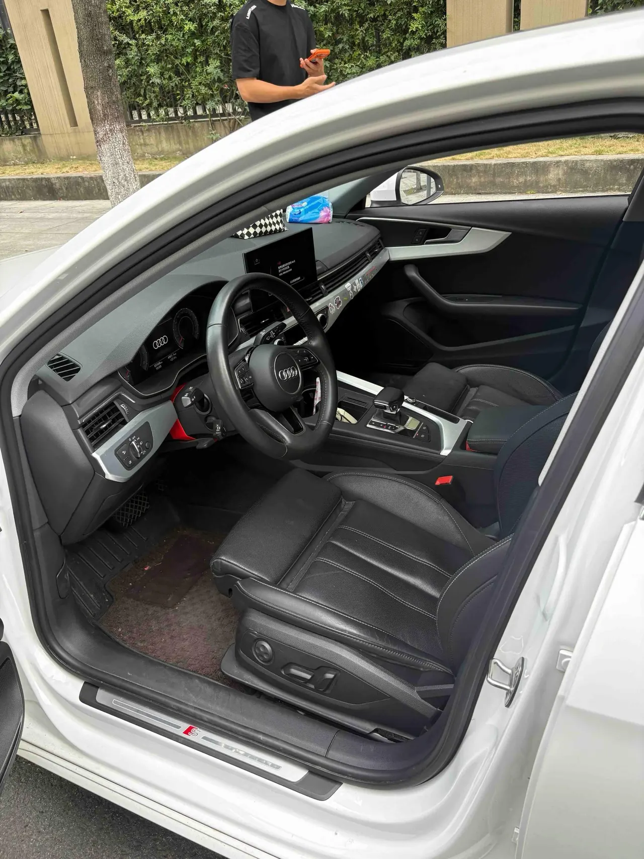 Audi 2020 A4L 2.0TFSI 40TFSI Deluxe Dynamic Automatic 2