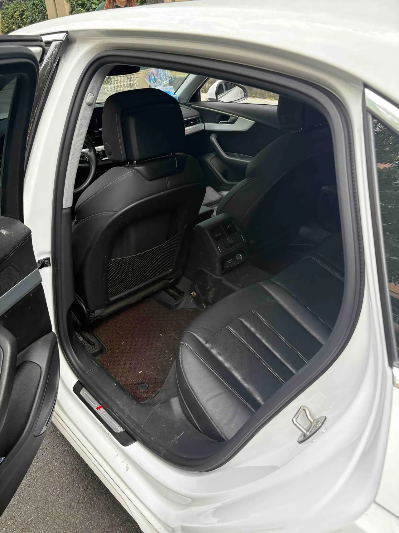 Audi 2020 A4L 2.0TFSI 40TFSI Deluxe Dynamic Automatic 3