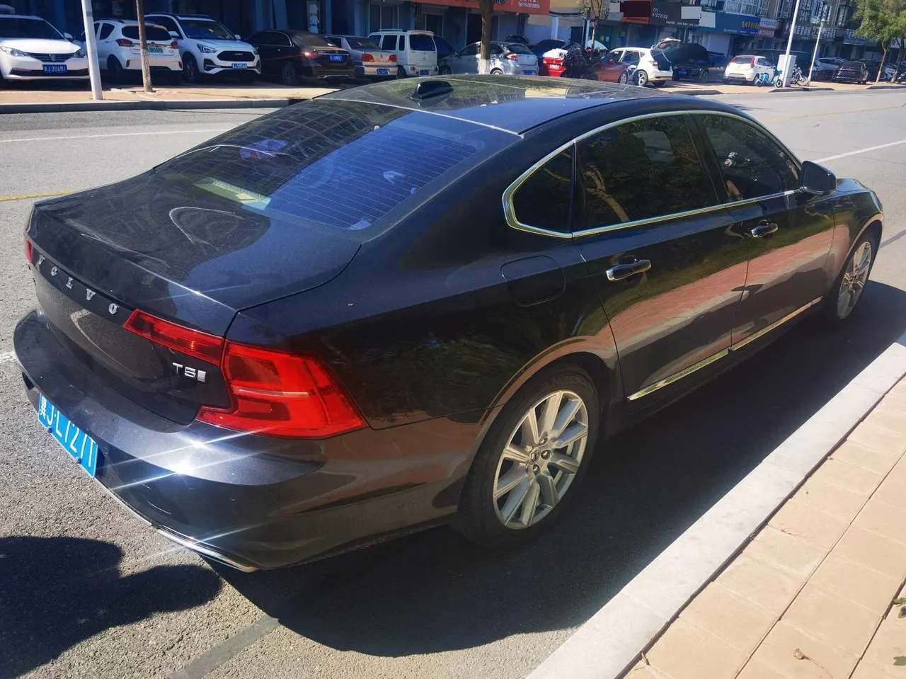 Volvo 2020 S90 2.0T T5 Zhiyi Deluxe Edition Automatic Gear 5
