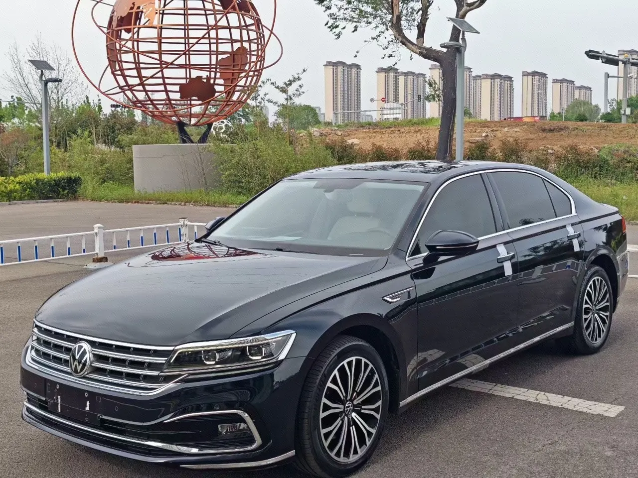 Volkswagen 2021 Huiang 2.0TSI 380TSI Deluxe Edition Automatic Gear - View 1