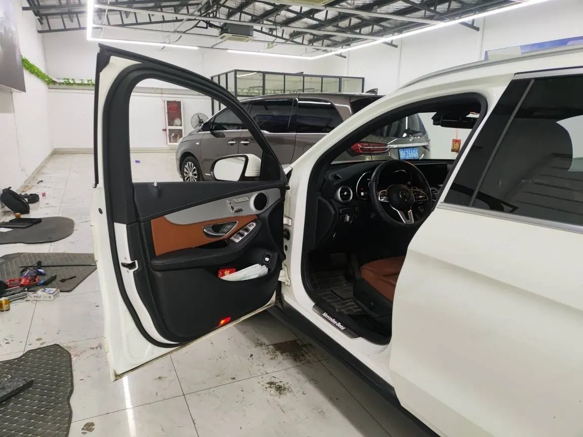 Mercedes Benz 2021 GLC 260 L 4MATIC 2.0T Dynamic Automatic 3