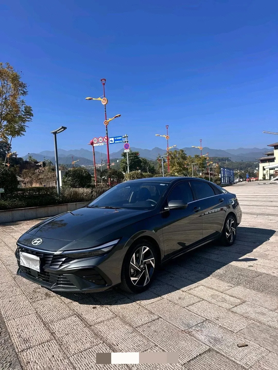Open image lightbox: Hyundai 2023 Elantra-sedan 1.5 stepless GLX elite automatic gear