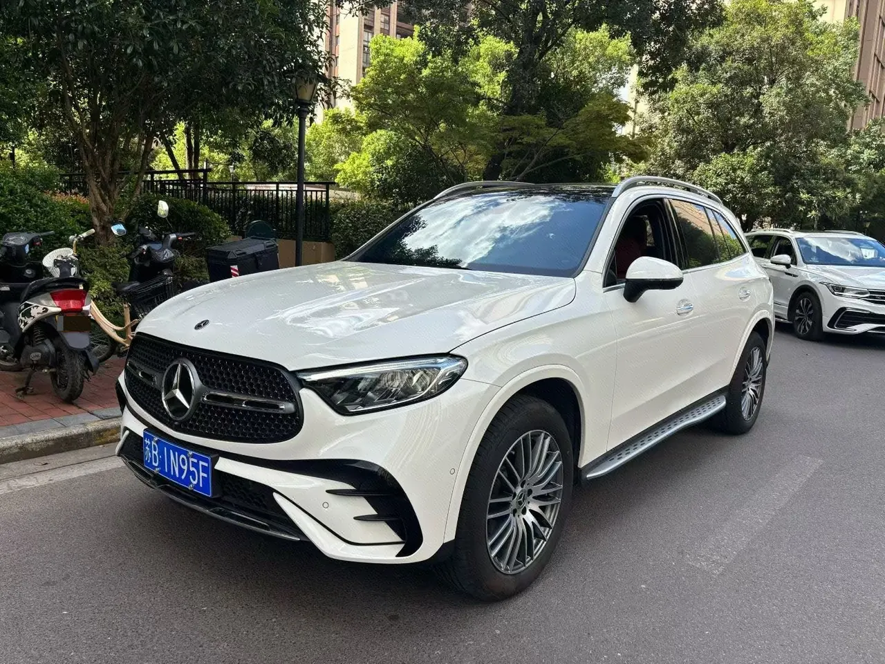 Open image lightbox: Mercedes Benz 2024 GLC 300 L 4MATIC 48V 2.0T dynamic 5-seat automatic gear