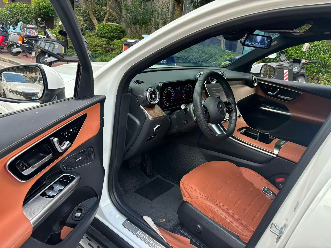 Mercedes Benz 2024 GLC 300 L 4MATIC 48V 2.0T dynamic 5-seat automatic gear 3