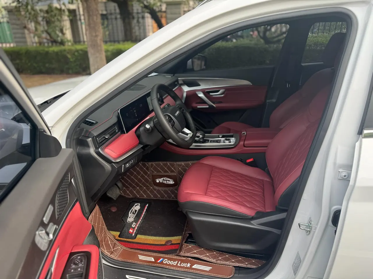 Jetour 2024 X70 PLUS 1.5T Champion Edition MAX7 Automatic Gear 3