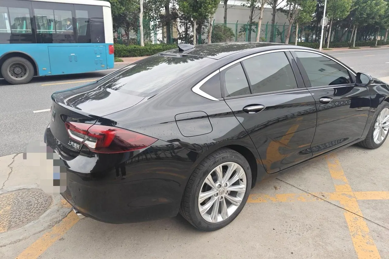 Buick 2024 Regal 2.0T 28T longitudinal edition automatic gear 3
