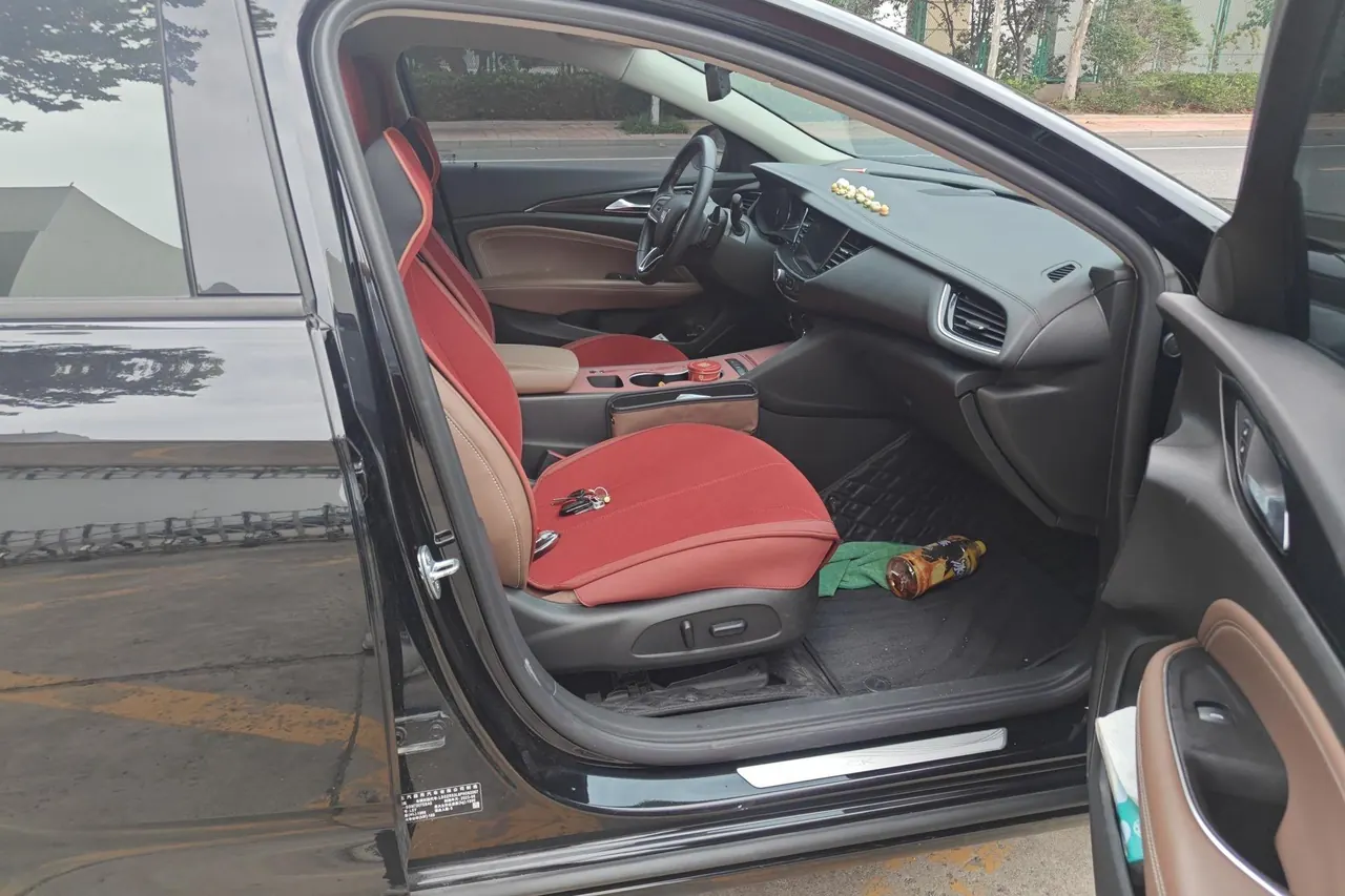 Buick 2024 Regal 2.0T 28T longitudinal edition automatic gear 4