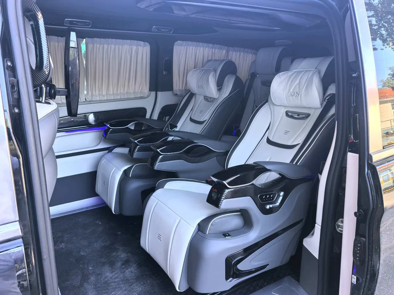 Mercedes Benz 2023 Vito 2.0T Business Edition 7-seat Automatic Gear 6