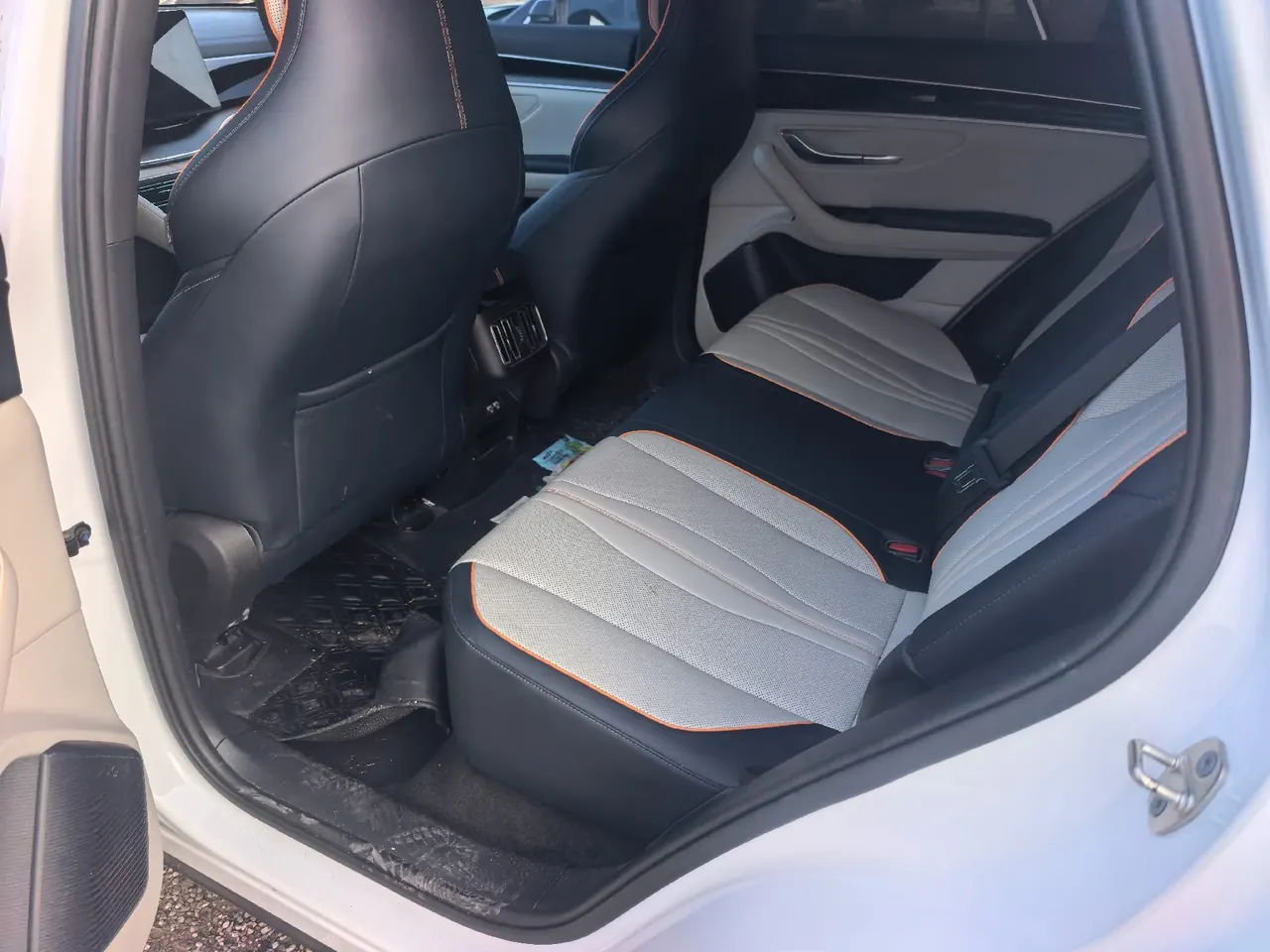 BYD Song PLUS New Energy 2021 Song PLUS DM-i 1.5 Stepless 51KM Honorable Automatic Gear 3