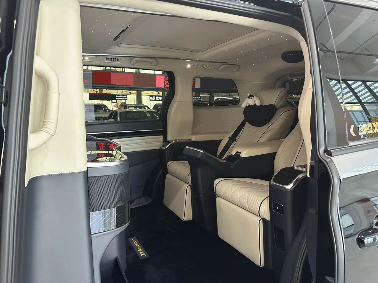 Chuanqi 2021 M8 2.0T 390T Master Series Royal Zun Edition 4-seat Automatic Gear 6
