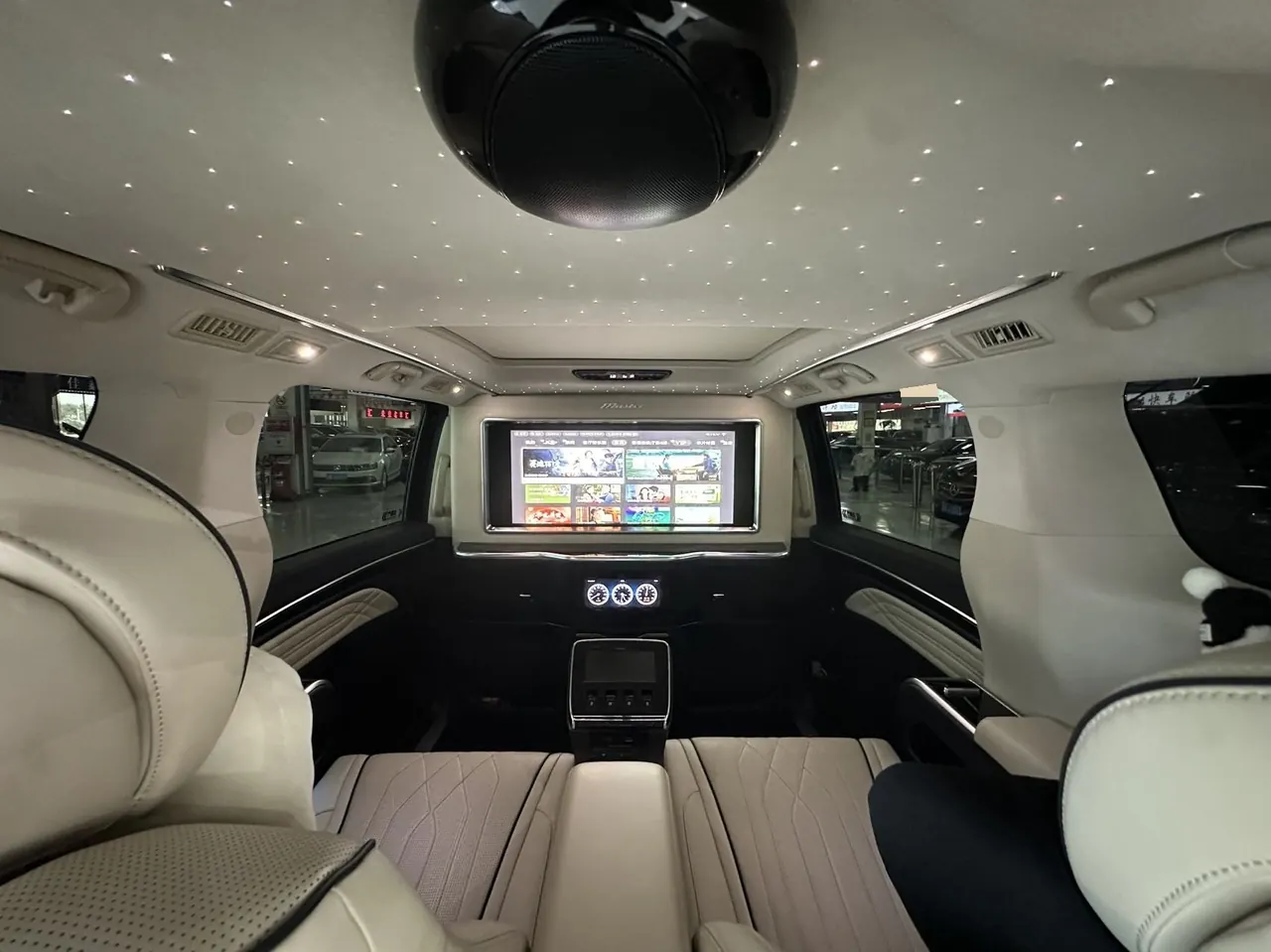 Chuanqi 2021 M8 2.0T 390T Master Series Royal Zun Edition 4-seat Automatic Gear 7