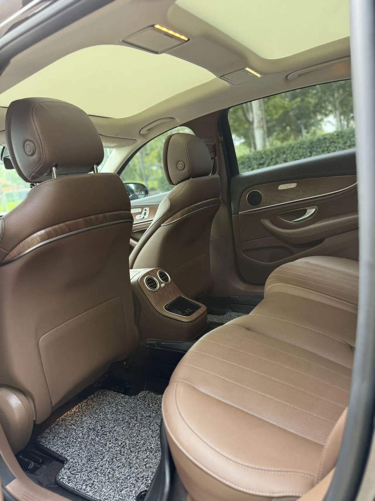Mercedes Benz E-Class 2023 E 300 L 2.0T Fashion Automatic Gear 3