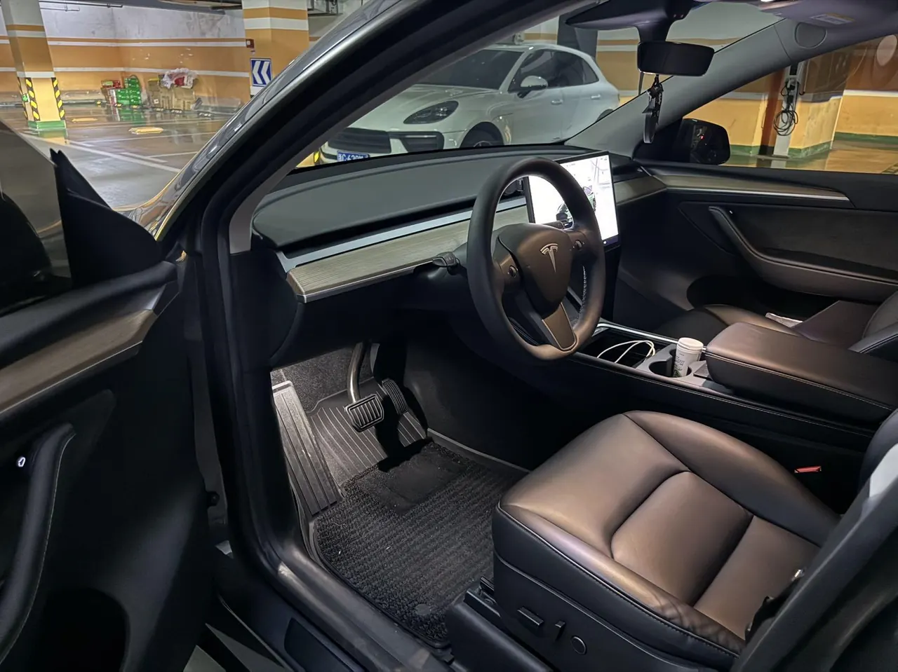 Tesla 2022 Model Y long endurance all-wheel drive version (modified) automatic gear 4