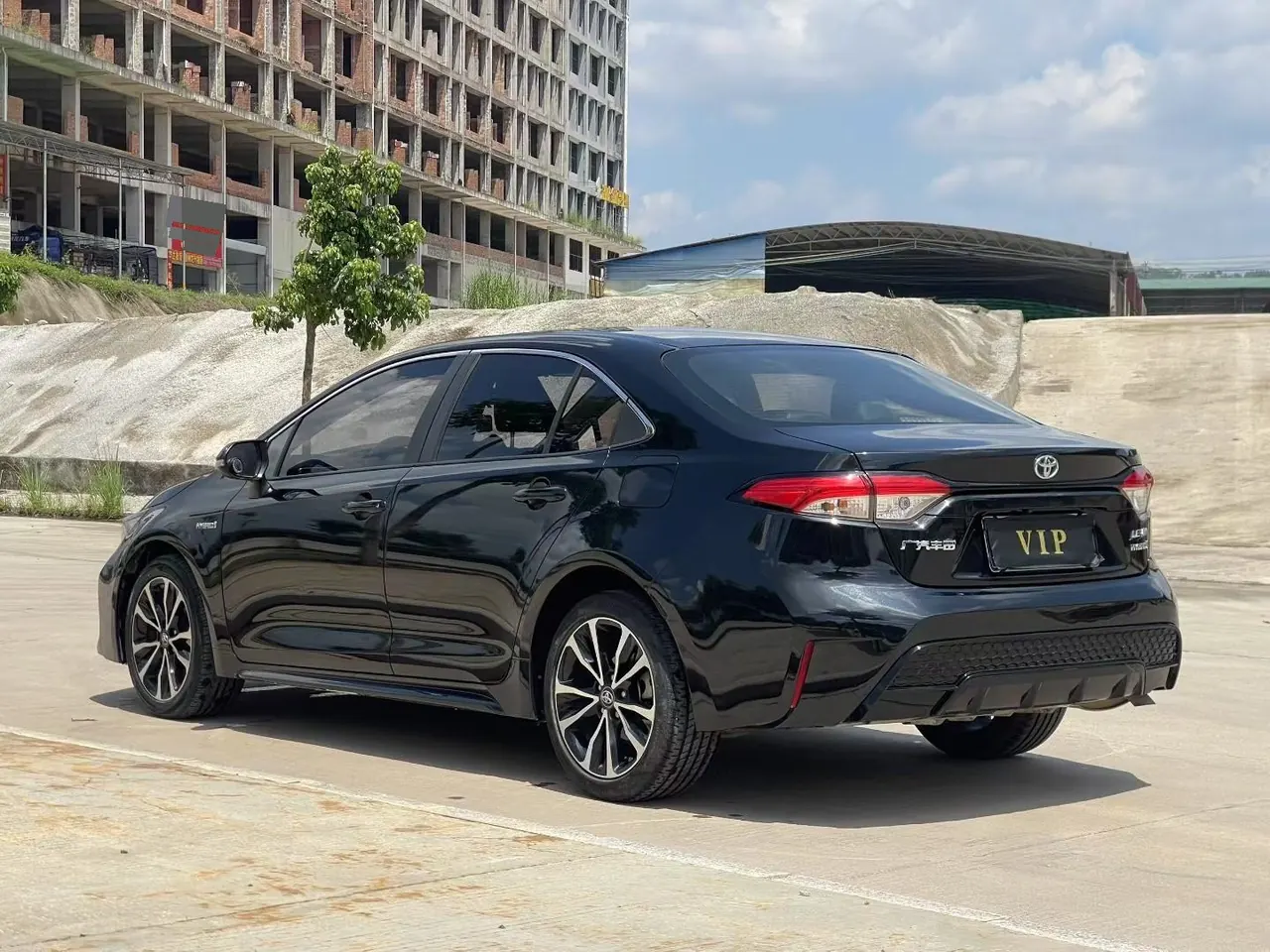 Toyota 2022 Lei Ling Shuangqing 1.8H Stepless Sports Edition Automatic Gear 2