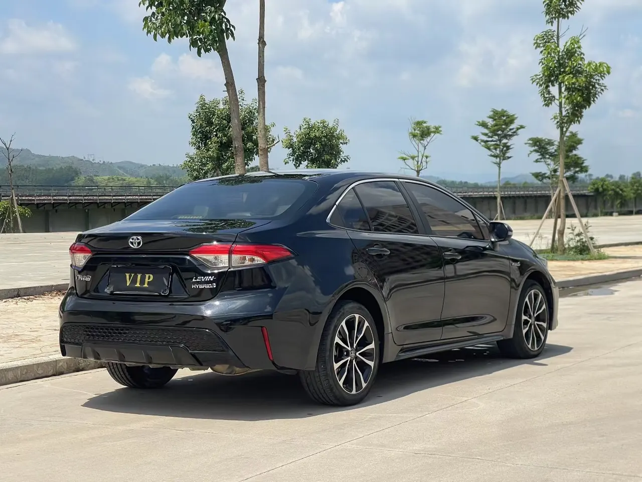 Toyota 2022 Lei Ling Shuangqing 1.8H Stepless Sports Edition Automatic Gear 4