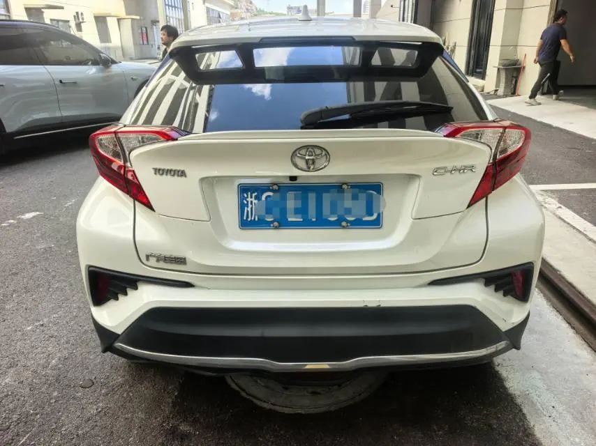 Toyota 2020 C- HR 2.0 stepless leading version of automatic gear 4