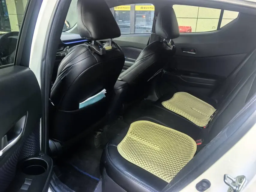 Toyota 2020 C- HR 2.0 stepless leading version of automatic gear 6