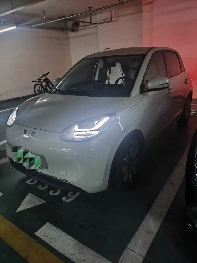 Open image lightbox: WuLing 2024 Plantronics 333km LingBox Connected Automatic Gear