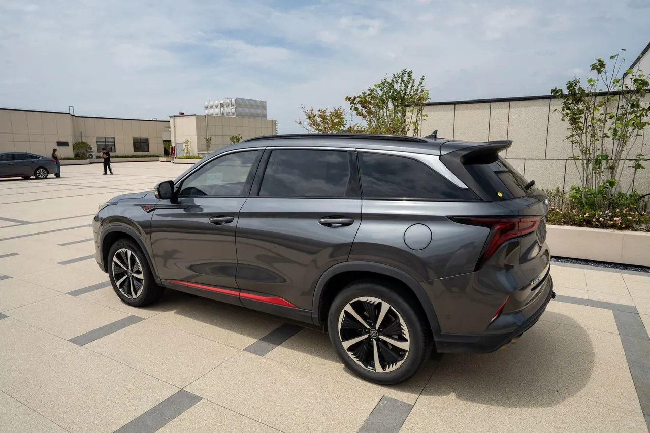 ChangAn 2020 CS75 PLUS 2.0T flagship automatic gear 3