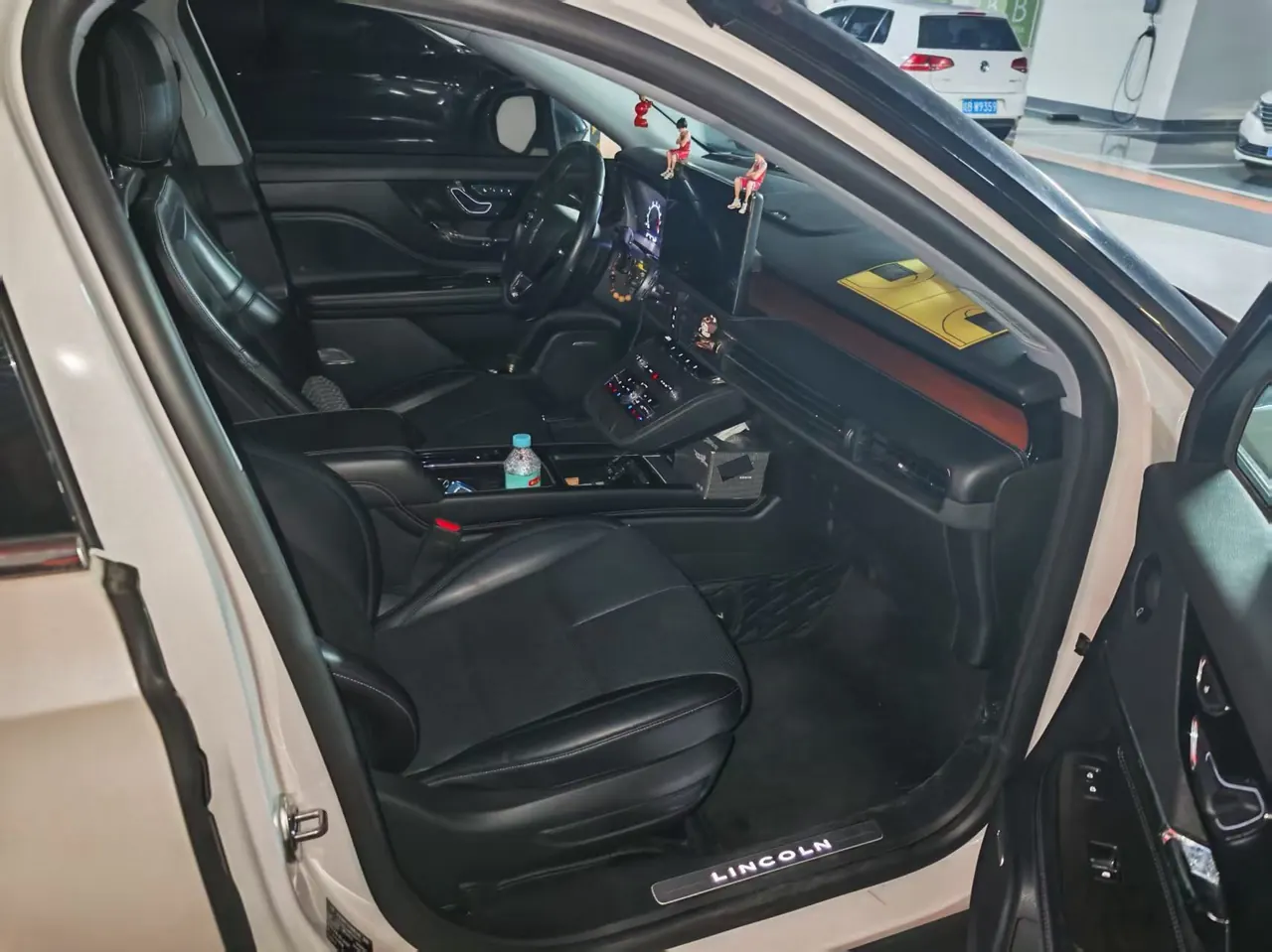 Lincoln 2021 adventurer 2.0T two-wheel drive elegant version of automatic gear 4