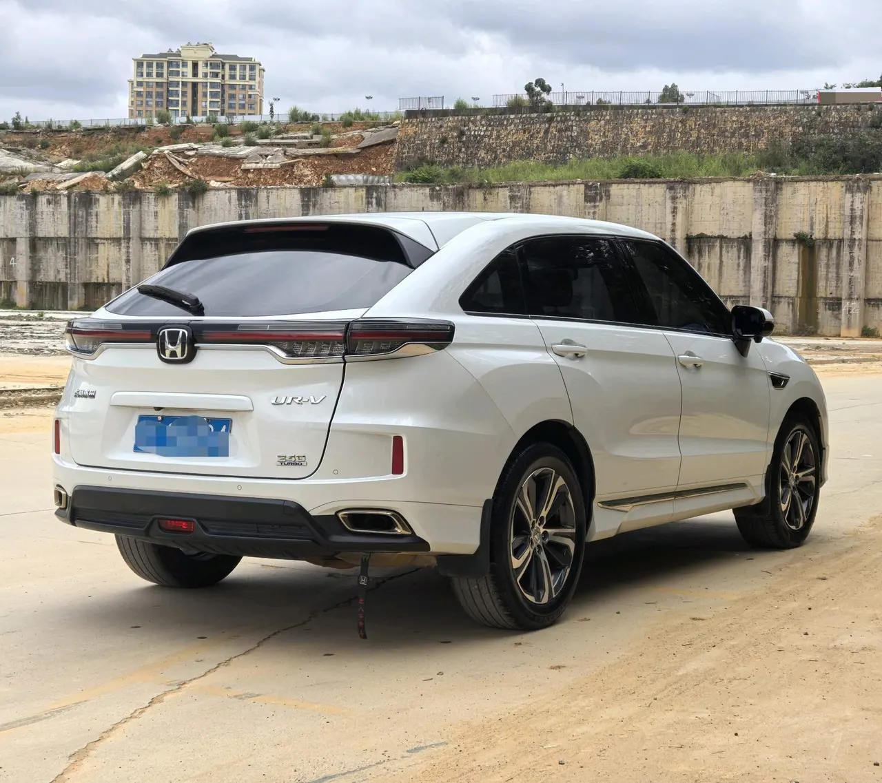 Honda 2020 UR-V 1.5T Stepless 240TURBO Two-Drive Elegant Edition Automatic Gear 2
