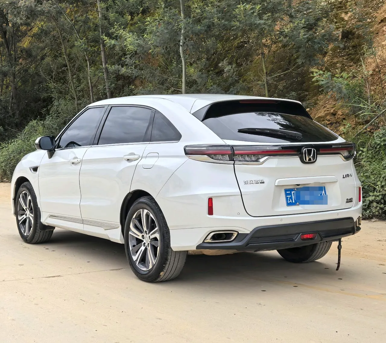 Honda 2020 UR-V 1.5T Stepless 240TURBO Two-Drive Elegant Edition Automatic Gear 4