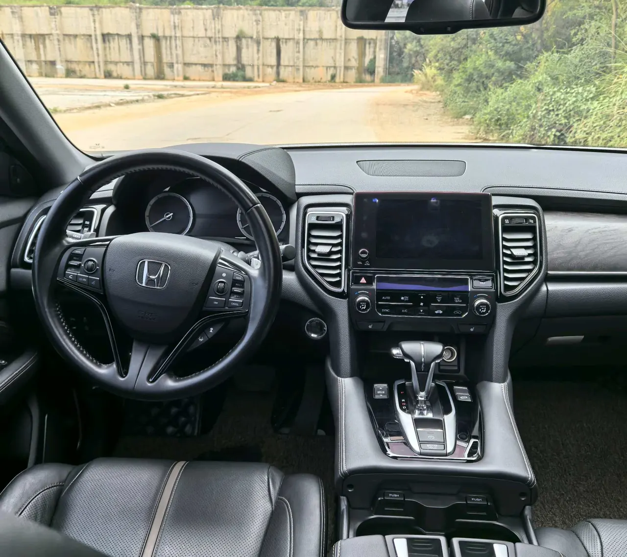 Honda 2020 UR-V 1.5T Stepless 240TURBO Two-Drive Elegant Edition Automatic Gear 9