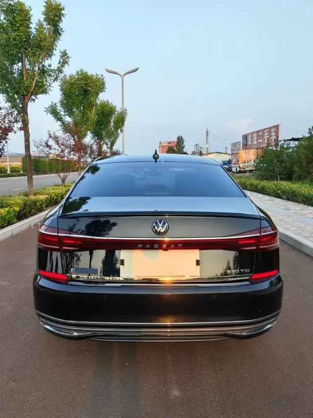 Volkswagen 2023 Passat 2.0TSI 330TSI Elite Edition Automatic 8