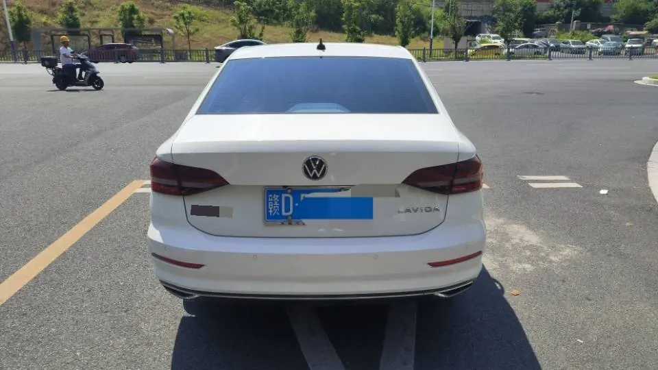 Volkswagen 2022 Lavida 1.5 Comfort Edition Manual 9