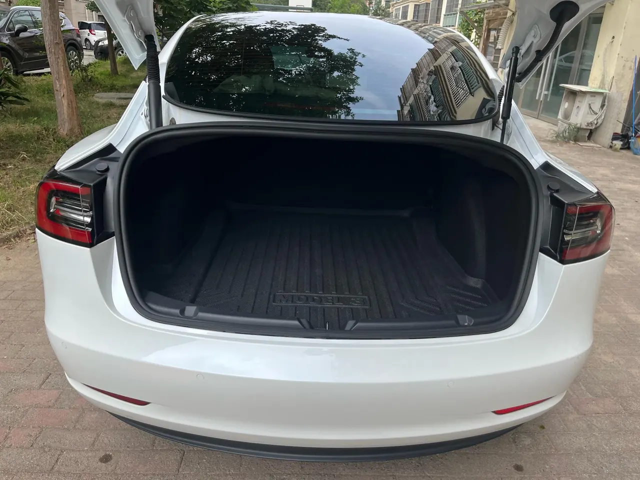 Tesla 2022 Model 3 rear-wheel drive version of automatic transmission 11