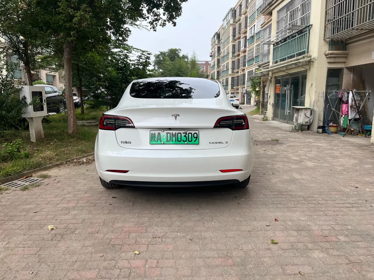 Tesla 2022 Model 3 rear-wheel drive version of automatic transmission 4