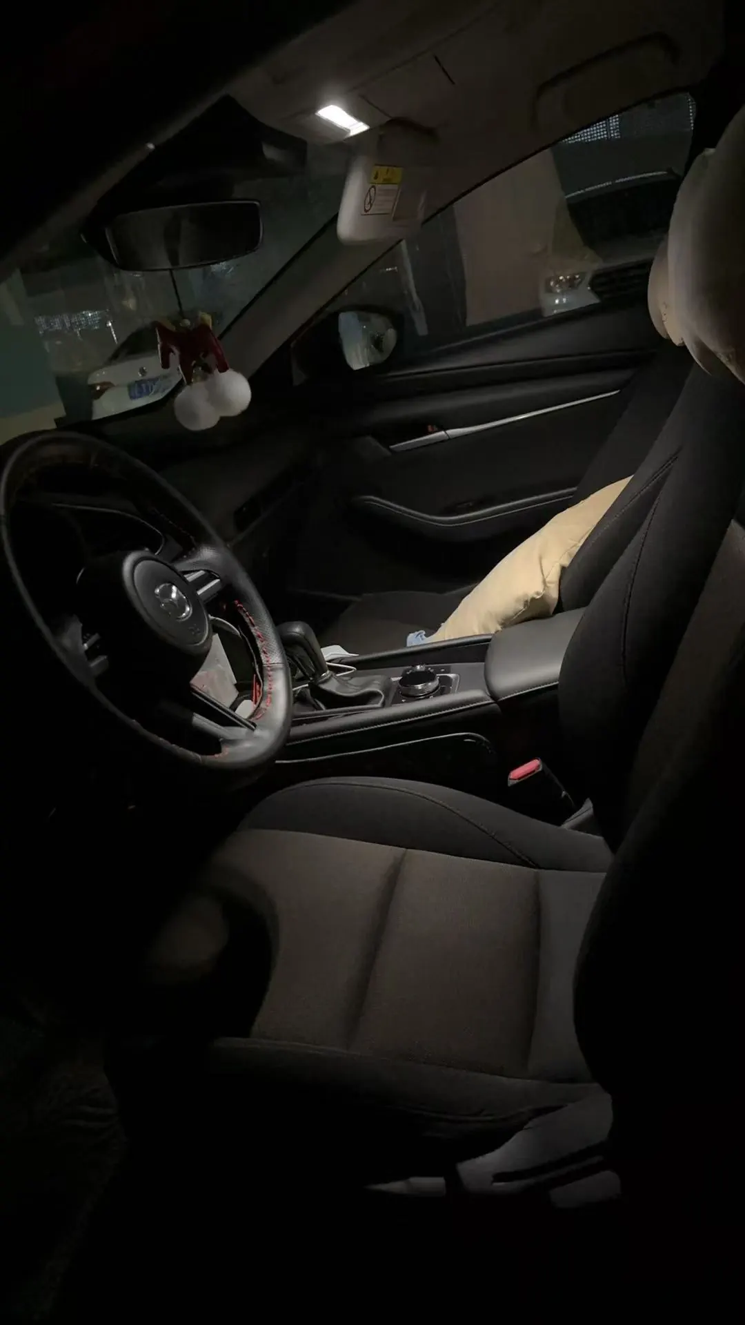 Mazda 3 Angkesaila 2022 Mazda 3 Angkesaila-sedan 2.0 quality automatic transmission 4